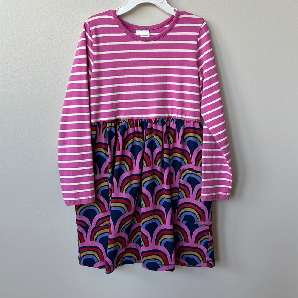 Girls Hanna Andersson Striped/Rainbow Print Dress with Front Pockets size 6-7